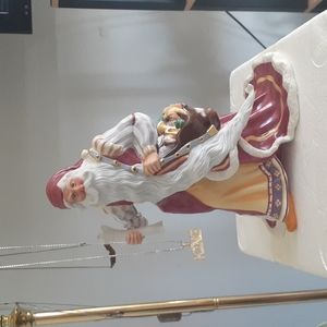 Vintage 1992 Lenox fine porcelain " Pe're Noel " from the Santa Collection